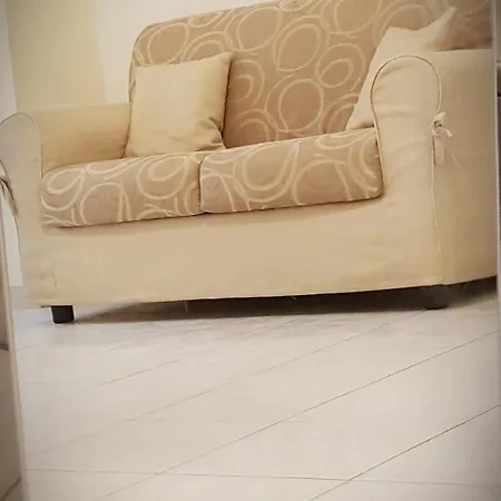 Happy Apartment Lecce-3