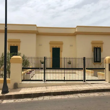 Villa Cesarea Dimora di Charme-2