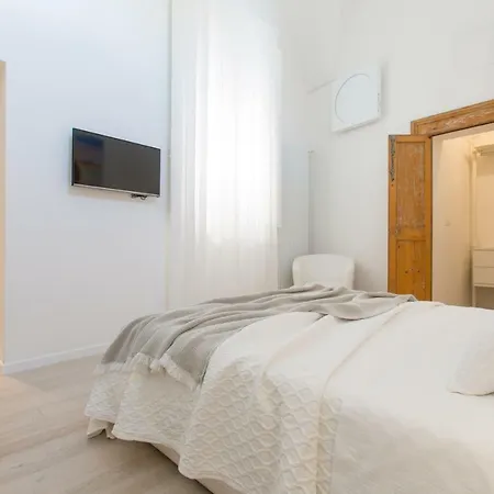 La Finestra Sul Convitto B&B-3