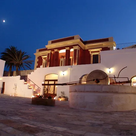 Hotel Masseria Fortificata Donnaloia-3