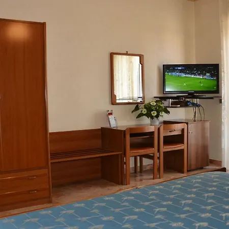 Hotel A-14-2