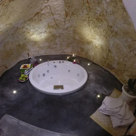 White Luxury Suite Ostuni By Gonewlocation-2