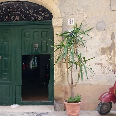 Casa D'Artista Suite & Garden-2