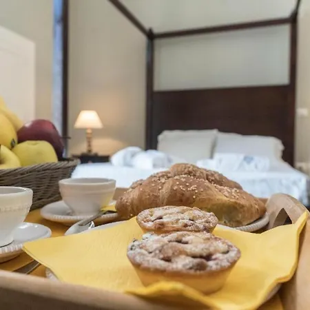 Vittorio'S Luxury Suites-2