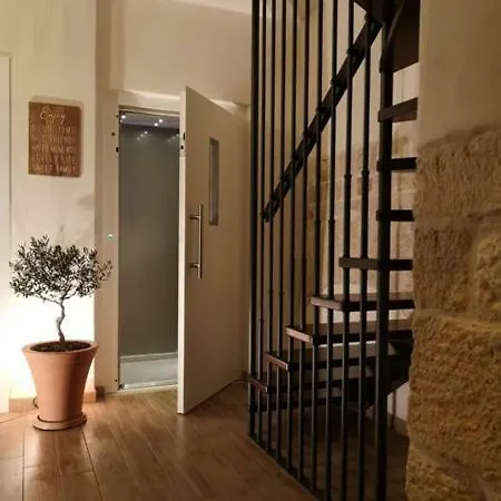 Enjoy Bari Apartments - Palazzo Del Lauro-3