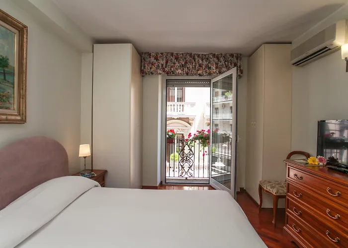 Hoteles cerca de Teatro Margherita