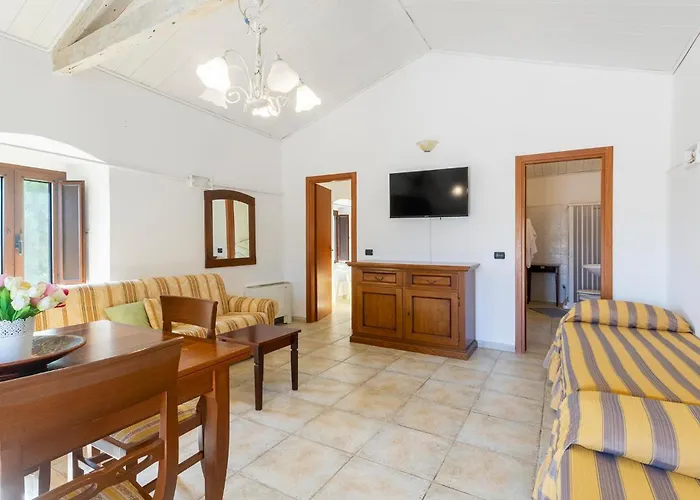Beautiful Apartment In San Giovanni Rotondo with Pool