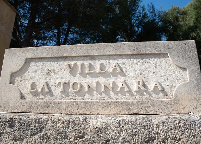 Punta Prosciutto Hotels