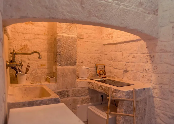 Alberobello hotels near Centro Storico