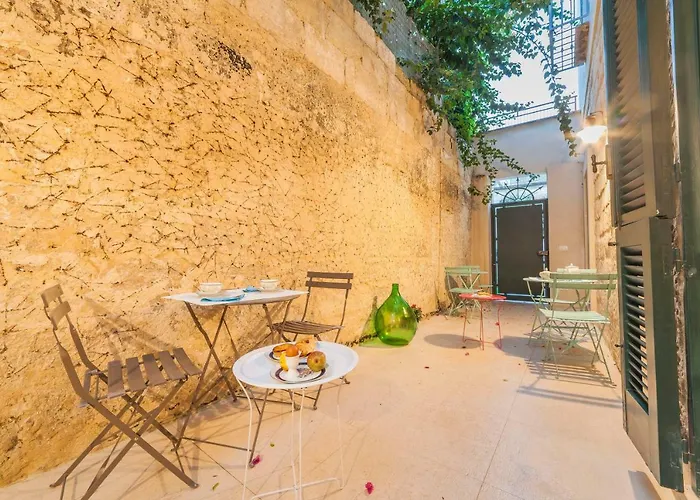 La Luna In Cortile Lecce