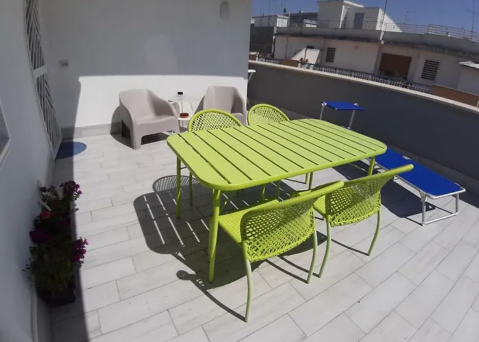 Ferienwohnung Attico Con Terrazza A Bari