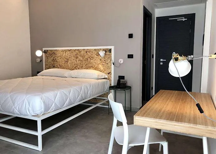 Iron Hotel Bari